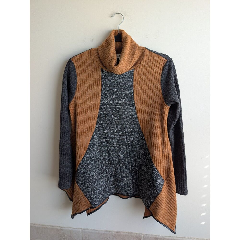 THML Colorblock Turtleneck Sweater XS Camel Gray Asymmetrical Hem Lagenlook